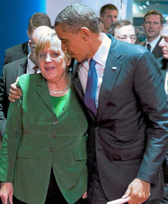 Obama sabía de espionaje a Merkel, acusan los alemanes