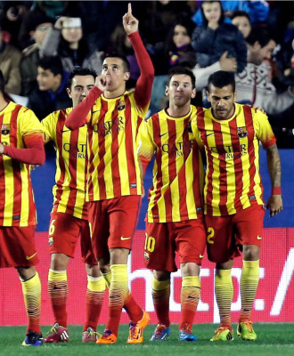 Messi y Tello levantan al Barça en la Copa del Rey