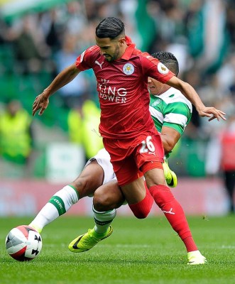 Emilio Izaguirre destaca en otra posición en amistoso contra el Leicester City