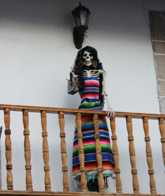 La calaca mexicana: simbolismo, festividad e ironía