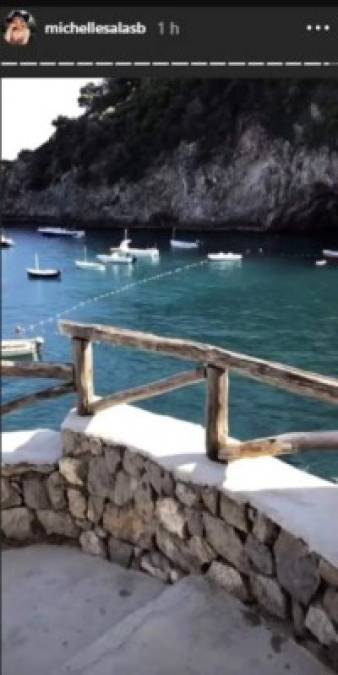 Pero el verano aún no termina y Michelle Salas ya informó a través de Instagram stories se encuentra en Amalfi, otro sitio destacado del sur de Italia.<br/><br/>