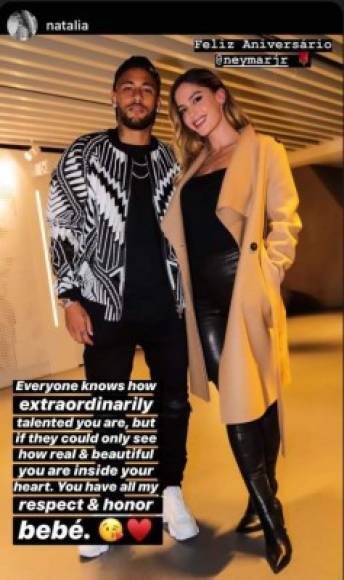 Neymar y Natalia se conocieron en el último cumpleaños del futbolista del PSG. Ahora la relación va viento en popa.