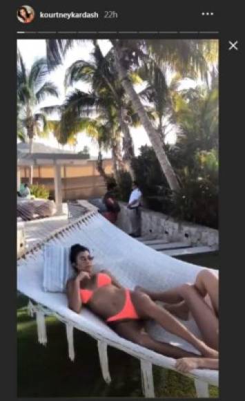 Ahora que no tiene a nadie que le recrimine sus sexys poses (Younes se molestaba cada vez que ella subía fotos de este tipo) la hermana mayor del clan Kardashian Jenner ha aprovechado para publicar las que quiera.
