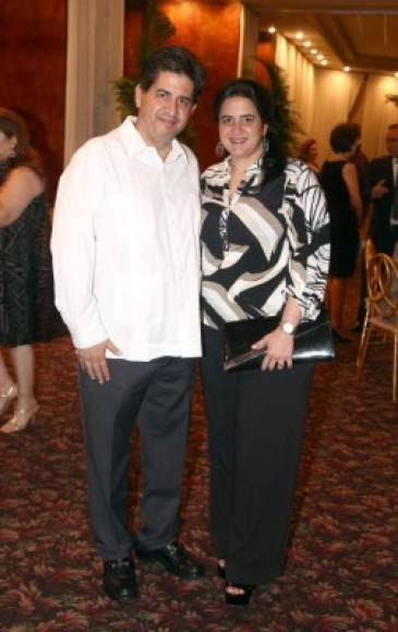 Javier y Nadia Vega.