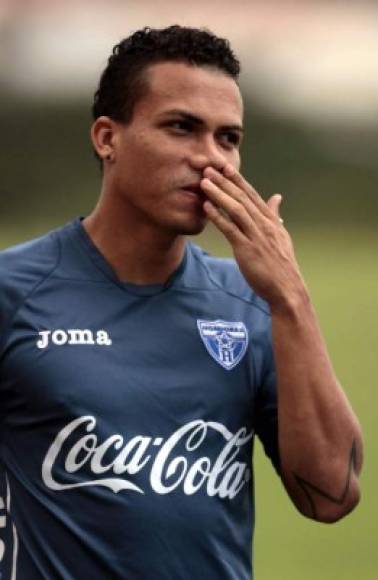 Arnold Peralta visitió en muchas ocasiones la camiseta de la Bicolor.