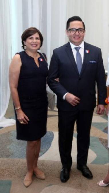 Elzette Casanova y Miguel Chong.