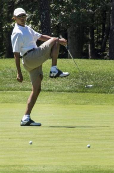 En tanto, el expresidente Obama ha continuado con tradicionales partidas de golf en la capital estadounidense.