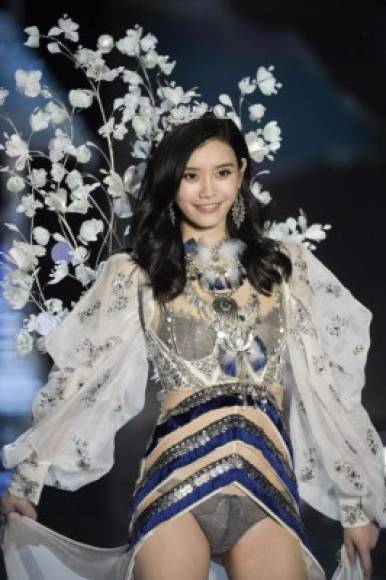 Modelo china Ming Xi.