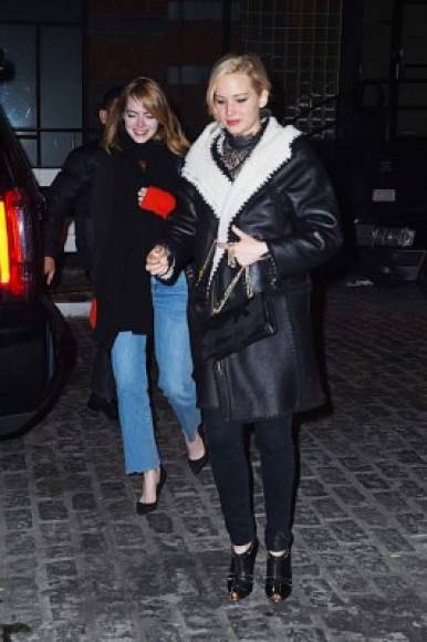 Street Style: Jennifer Lawrence con sus famosas amigas Emma Stone y Adele.