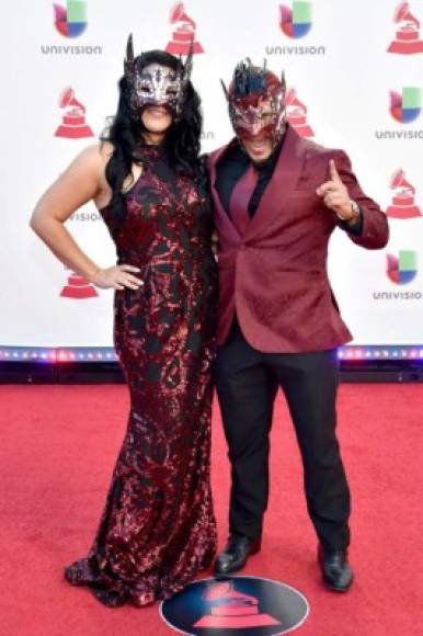 LAS VEGAS, NV - NOVEMBER 15: Kalisto (R) and Abigail Rodriguez attend the 19th annual Latin GRAMMY Awards at MGM Grand Garden Arena on November 15, 2018 in Las Vegas, Nevada. David Becker/Getty Images for LARAS/AFP