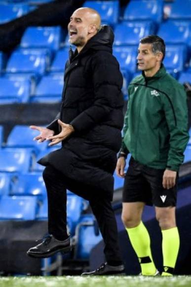 El entrenador del Manchester City Pep Guardiola se mostró 'increíblemente orgulloso' por haber clasificado al equipo inglés para su primera final de la Liga de Campeones. Foto EFE.