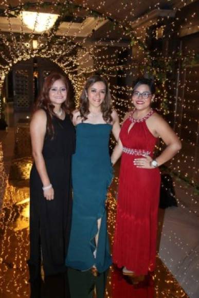 Loan Hernández, Diana Paz y Suli Núñez.