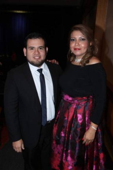 Aarón Herrera y Linda Funes.