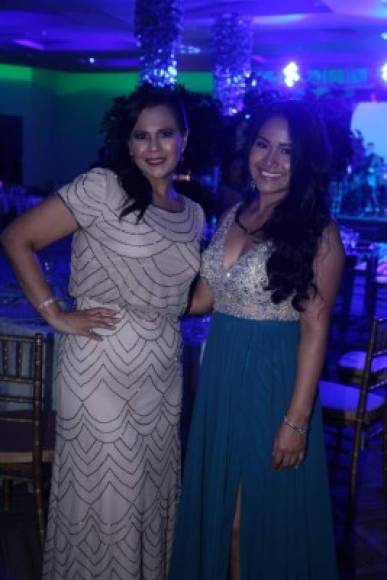 Melisa Urbina y Wendy Gámez.