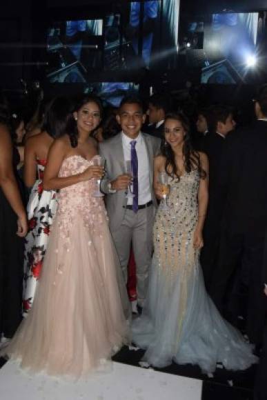 Elena Amaya, Carlos Martínez y Ariana Reyes.