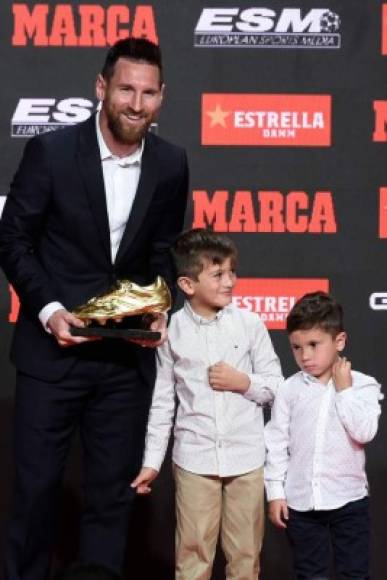 Mateo fue la sensación en la entrega de la Bota de Oro a Messi.