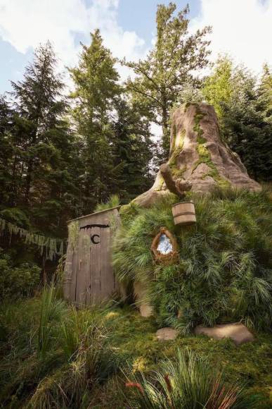 El pantano de Shrek estará disponible por tiempo limitado en Airbnb en Highland Council, Escocia (Reino Unido). 