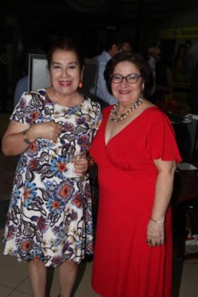 Lupita Fúnez y Waldina Bográn.