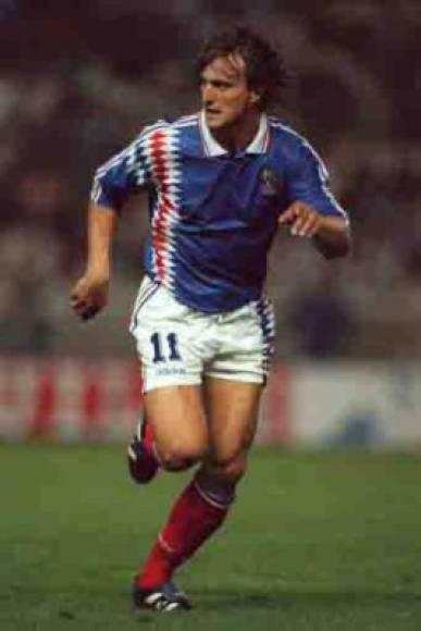 El francés David Ginola militó en clubes como PSG, Tottenham, Newcastle, Aston Villa y el Everton. Además de ser seleccionado francés.