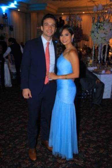 Andrés Casasnovas e Isabella Ferrufino.