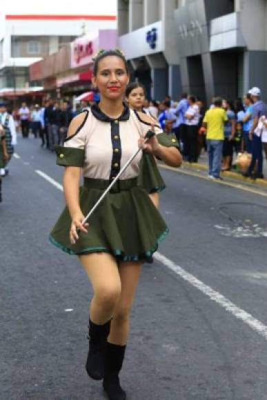 Ariadna Murillo del instituto Santa Inés de San Pedro Sula.