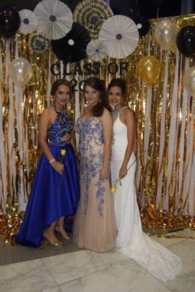 Adriana Torres, Emily Sánchez y Laura López.