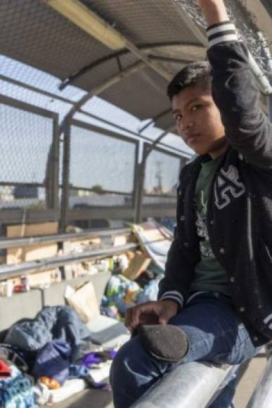 En las últimas semanas apenas unos 20 migrantes han sido recibidos por los agentes estadounidenses en los oficinas de inmigración de El Paso para presentar su solicitud de asilo.