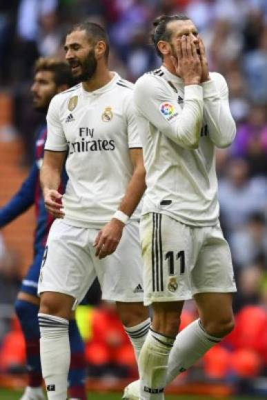 Benzema entró por Isco, pero ni el francés ni Gareth Bale pudieron salvar al Real Madrid. Foto AFP