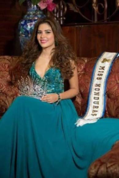 La organización ‘Miss Honduras Mundo’ no envío representante en el 2014 para respetar la corona que obtuvo la belleza santabarbarense María José.