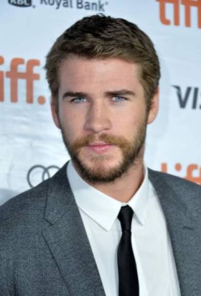 Liam Hemsworth<br/><br/>Cuando el actor terminó con Miley Cyrus en 2013, practicamente salto a los brazos de Eiza.