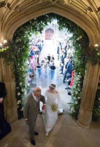 Más de 100,000 personas llegaron de todo el mundo a las calles de Windsor para la boda del príncipe Enrique y Meghan Markle.