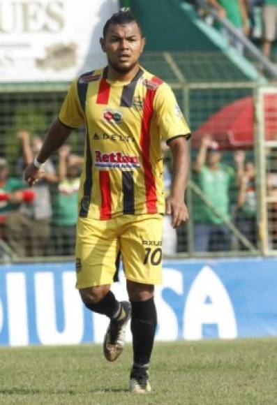 El futuro de Mario Martínez podría ser el Alajuelense de Costa Rica, equipo que ha nombrado como su nuevo entrenador a Rubén Israel, quien dirigió al hondureño en el Barcelona de Ecuador en 2014.