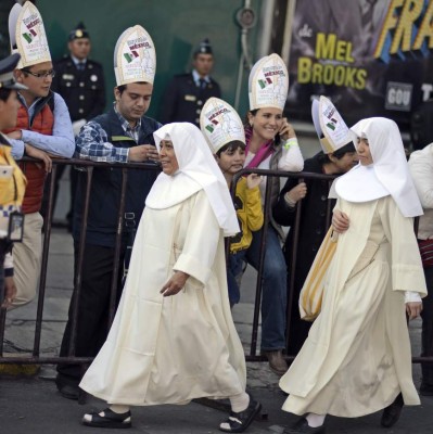 Fotografías: Así dan la bienvenida al Papa en México