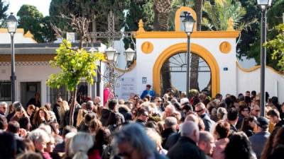 Decenas de personas acompañaron a los familiares del pequeño Julen. Foto RTVE.