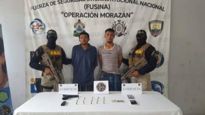 Detenidos por las fuerzas de seguridad pública acusados de pertenecer a la MS-13.
