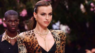 La bella Irina Shayk ha sido pareja de famosos como Cristiano Ronaldo y Bradley Cooper.