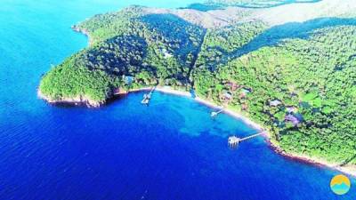 Vista aérea de Wilmont Bay, Guanaja. Foto: Cortesía.