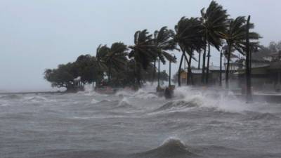 Fuertes vientos afectan la zona costera de Puerto Rico.