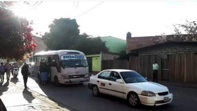 En algunos sectores los buses y taxis circulaban con normalidad.