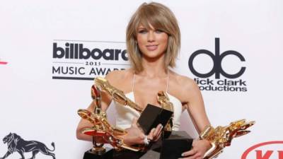 La cantante Taylor Swift ganó 8 premios.