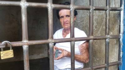 La abuela de bebé detenida, mientras su hija está a la espera de su recuperación postparto para ser procesada.