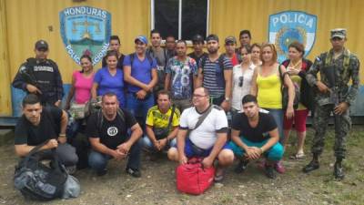 Cubanos detenidos en la frontera con Guatemala.