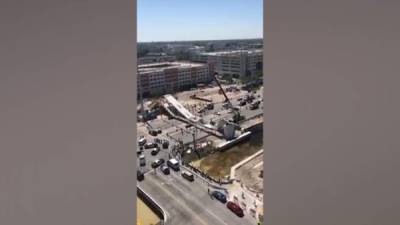 Captura de un video hecho a través de un celular. Muestra el colapso de la estructura sobre la avenida.