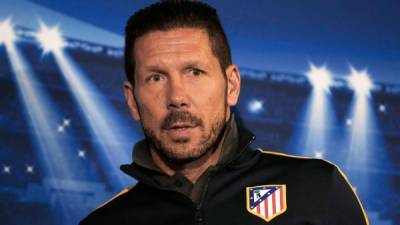 El técnico Diego Simeone explicó que no puede competir contra el Real Madrid y Barça.