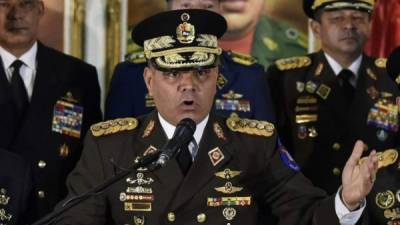 El ministro de Defensa, Vladimir Padrino, estaría dispuesto a 'entregar' a Maduro, según la Casa Blanca.