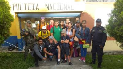 En imagen los cubanos detenidos en la frontera con Guatemala.