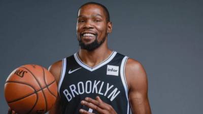 Kevin Durant dio positivo por coronavirus en el pasado mes de marzo y ya logró recuperarse.