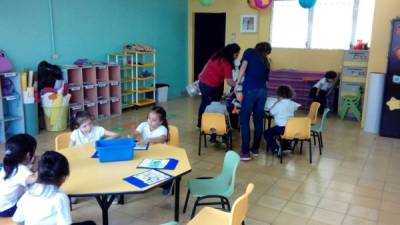 Los niños del centro inclusivo San Juan Bosco, ubicado en la colonia Colvisula reciben clases.