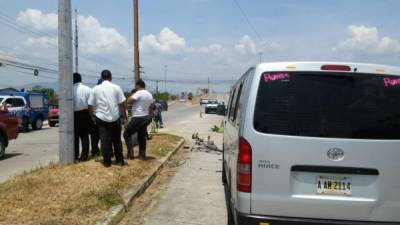 El conductor de la unidad asegura que trató de esquivarse al hombre, pero no pudo.