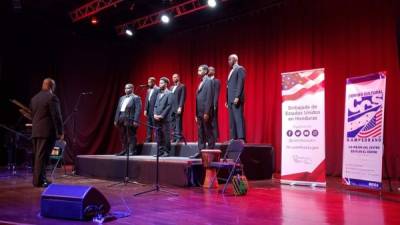 Morehouse College Glee Club realizó un dinámico intercambio de conocimientos musicales con los hondureños.